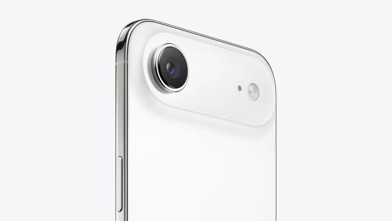iPhone Air and iPhone 17 Pro Max camera glitch causes black boxes on photos