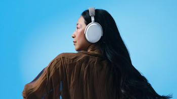 The Sennheiser Momentum 4 offer premium ANC at $154 off on Amazon