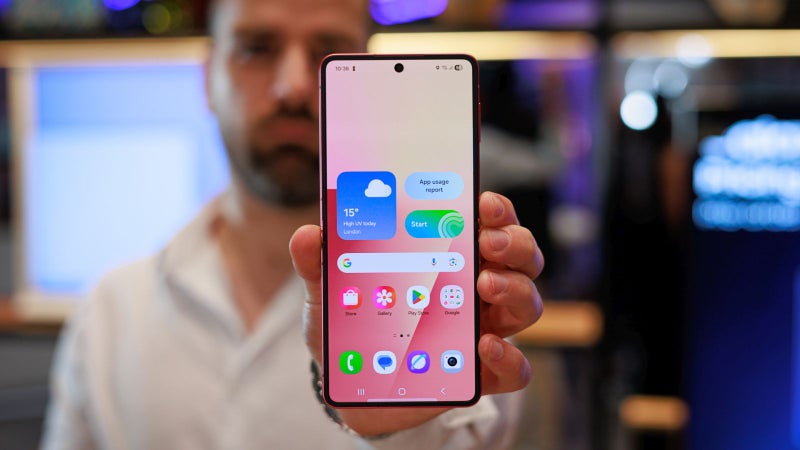 Samsung makes the 512GB Galaxy Z Flip 7 even harder to turn down at a rare $320 discount