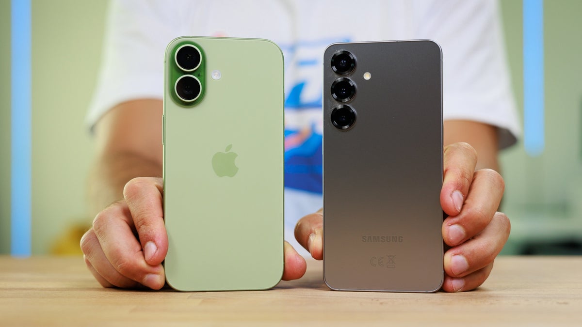 Apple iPhone 17 and Samsung Galaxy S25