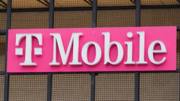 iPhone 17 and Galaxy S25 customers not on T-Mobile are missing out