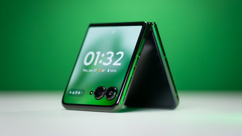 Motorola's stunning Razr+ (2024) powerhouse is a 2025 must-buy at a huge $400 discount