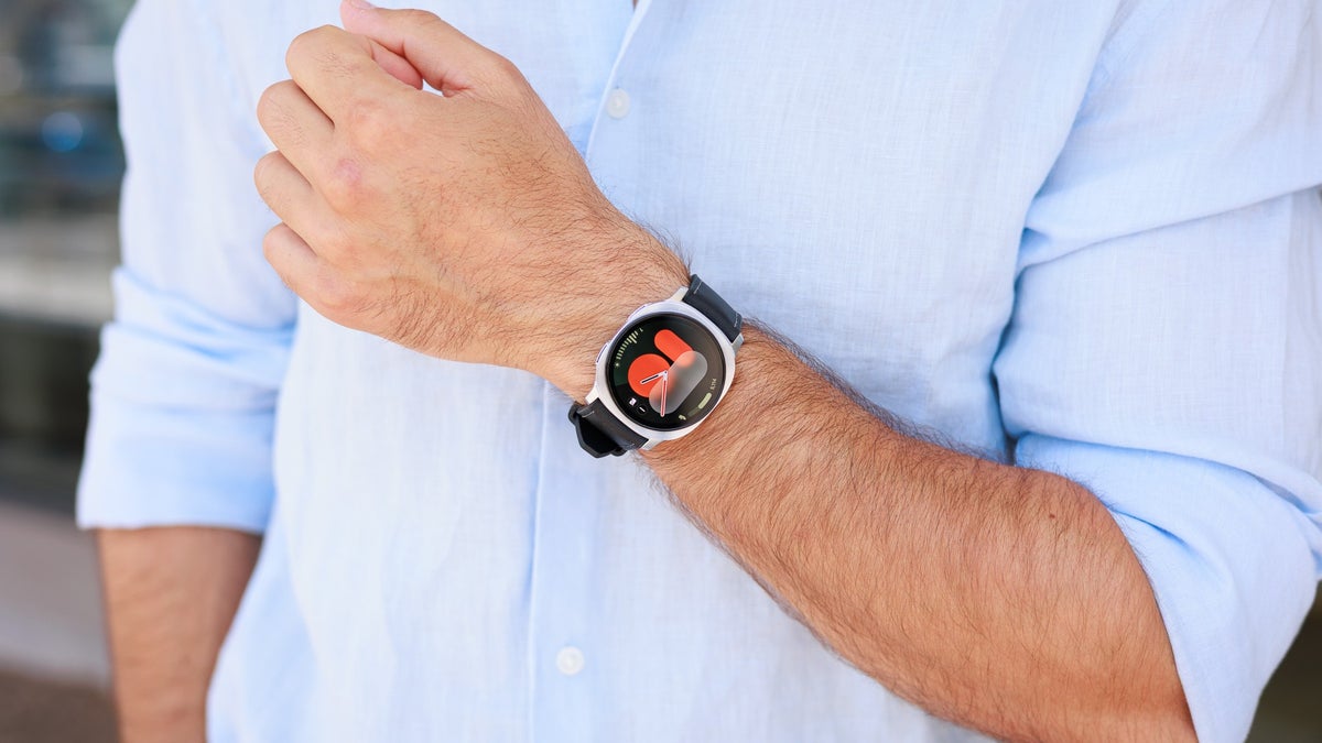 The larger Galaxy Watch 8 just got a rare discount you don&apos;t want to miss