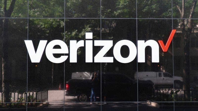 Verizon just made a deal that could mean fewer dropped calls for you