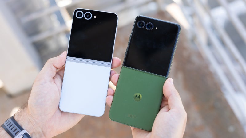 Yet another report suggests Samsung's foldables are under big pressure from Motorola (and Google)