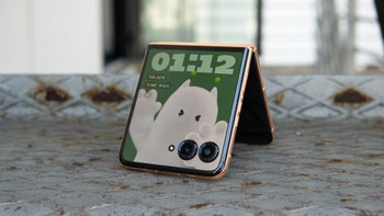 Grab the stylish Razr+ (2025) with a huge $300 discount