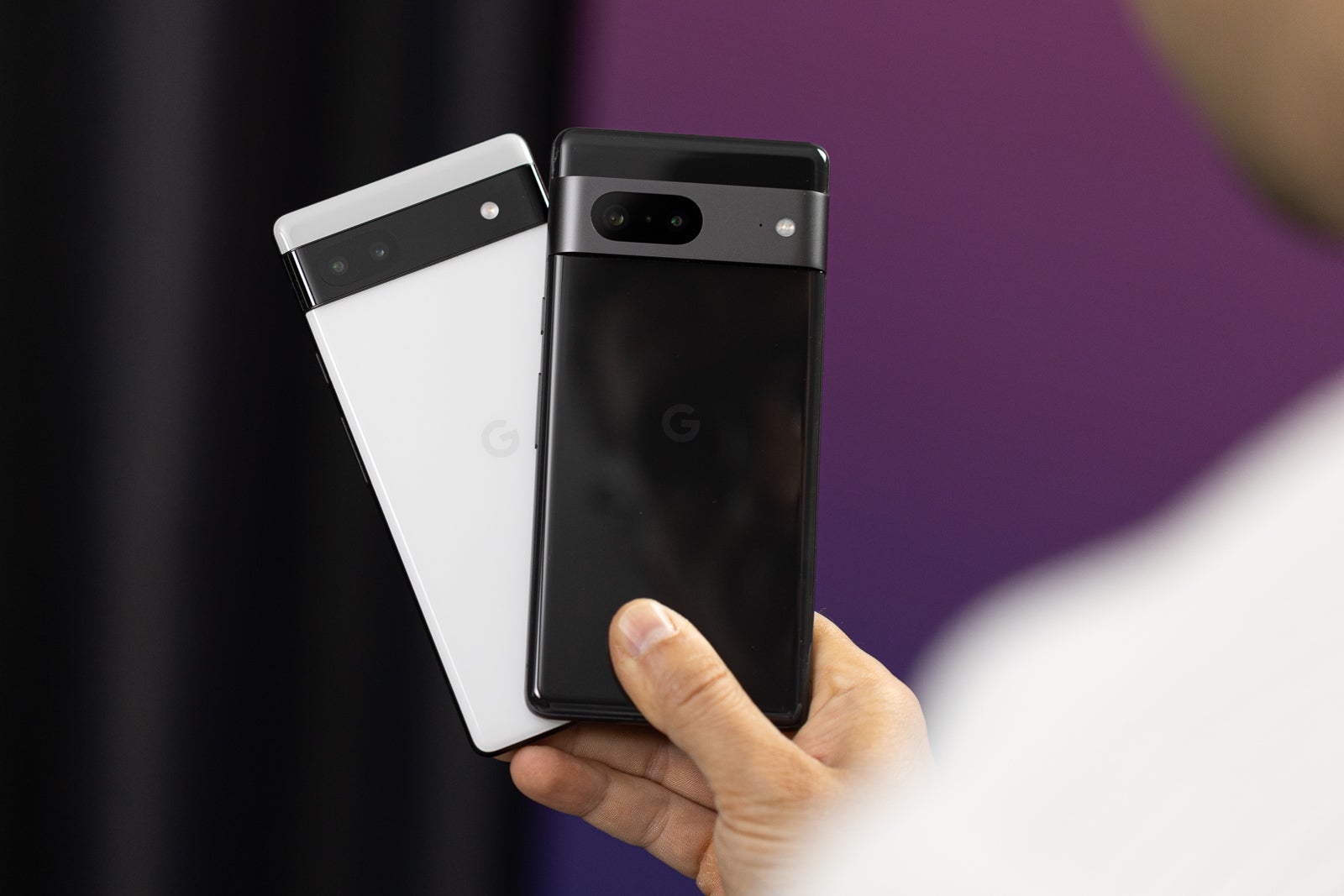 Google is deprioritizing Pixel 6 and Pixel 7 users