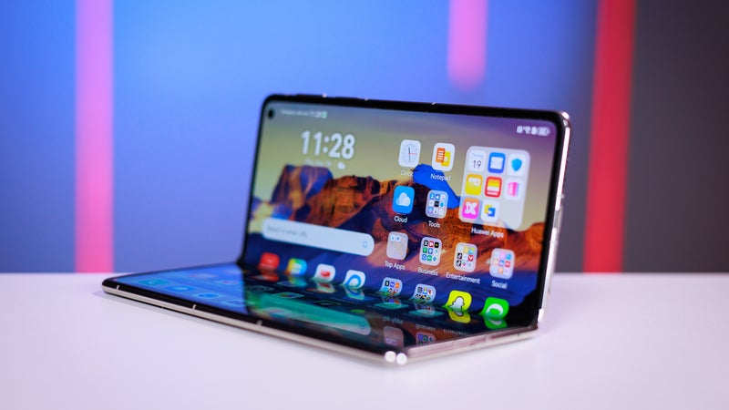 Even the Galaxy Z Fold 7 couldn’t help Samsung beat Huawei in the largest foldables market