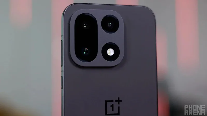 OnePlus 15 teardown: see what makes this the phone with the best battery we've ever tested