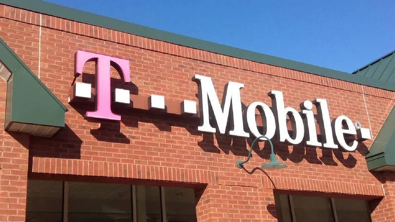 T-Mobile outsmarts both employees and customers with app change