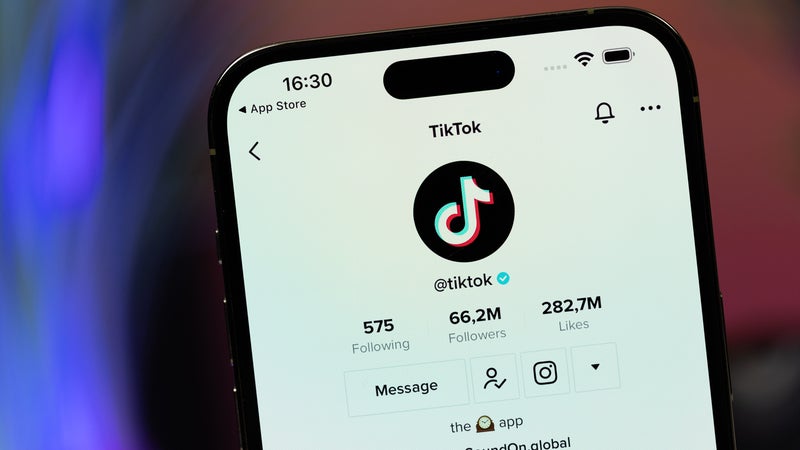 TikTok agrees to sell its U.S. assets to an American-led consortium