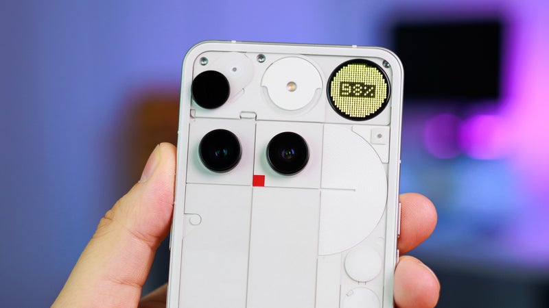 Nothing rolls out update to Phone (3) with fixes for Glyph Toys, Android Auto, and more