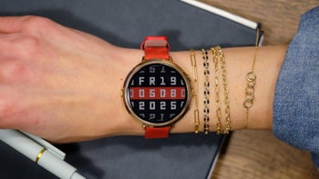 The fan favorite Pebble Round watch is back with a modern overhaul and incredible battery life