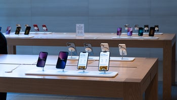 Apple locks in NAND for 2026, but DRAM prices could still push iPhones higher