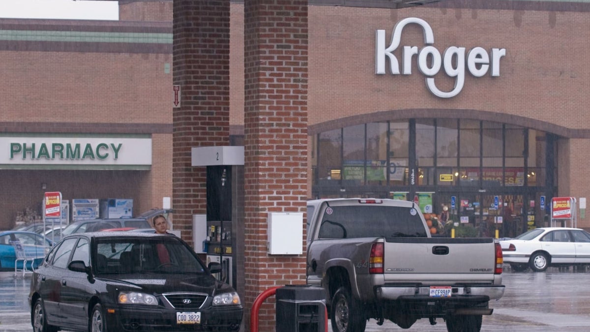 phonearena.com - Alan Friedman - Non-telecom companies are interested in providing consumers with wireless service