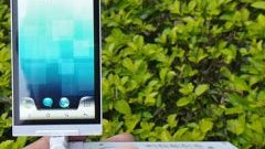 Sharp brings another Android 2.2 clamshell to China
