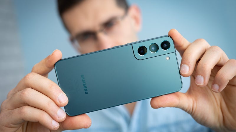 Samsung Galaxy S22 shows just how important modern update policies are for the average user