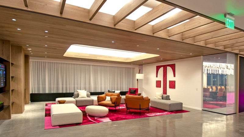 T-Mobile is possibly down for some users [UPDATED]