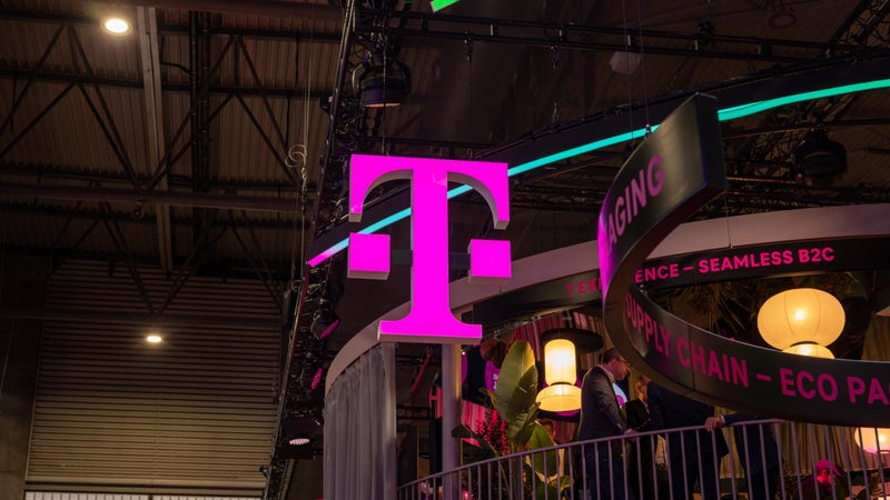 You won't believe why a T-Mobile manager took away a rep's iPad