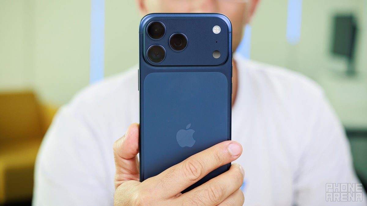I Used The IPhone 17 Pro Max Every Day Here Are The Real Battery Life 