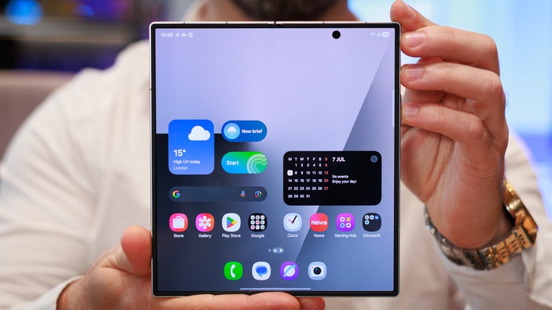 A foldable smartphone with no crease is about to launch