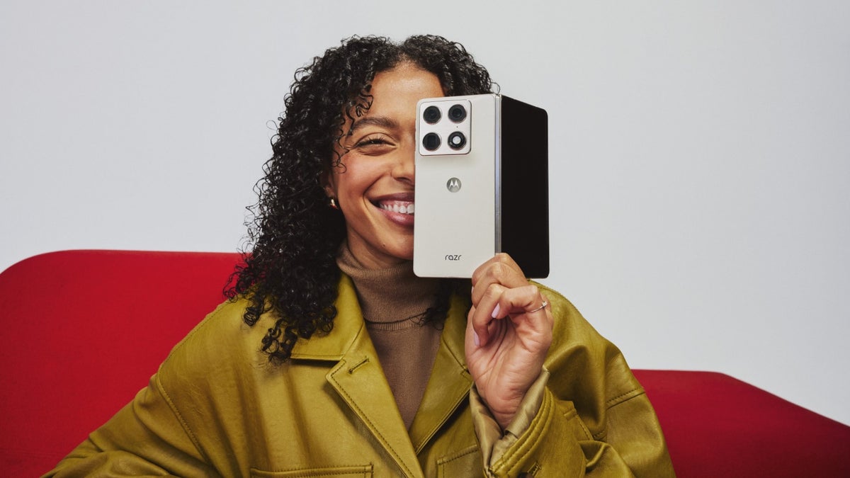 Motorola's Razr Fold price is finally confirmed, and it's... not as low as expected