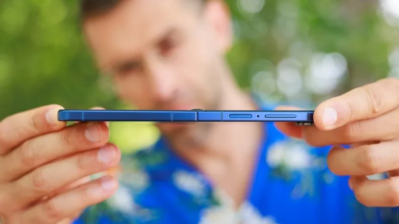 The Galaxy Z Flip 8's leaked battery capacity is just disappointing