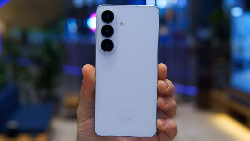 The first Galaxy S26 cash discount is here, and you can combine it with a $100 Amazon gift card