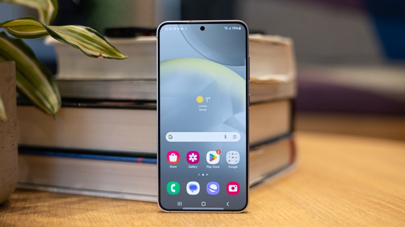 Samsung is expanding the One UI 8.5 Beta to the Galaxy S24, the Galaxy Z Fold 6, and other devices