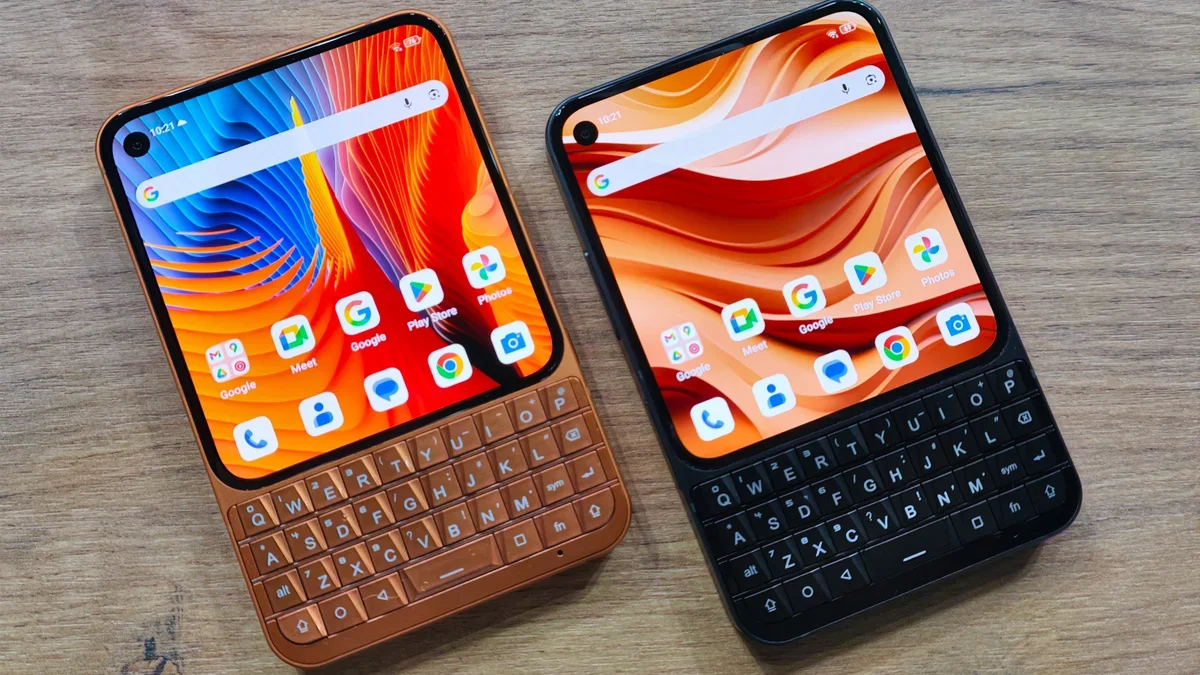 Having two phones sounds great, but only if your new one has a QWERTY keyboard