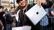 Suppliers shipped at least 2.4 million iPad 2s to Apple in March