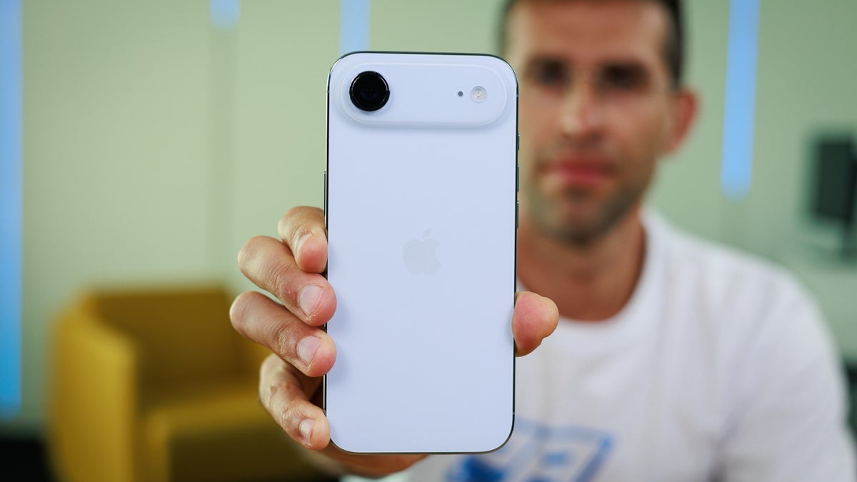 Image for article Best Buy is selling the unlocked Apple iPhone Air at a $100 discount for the first time ever