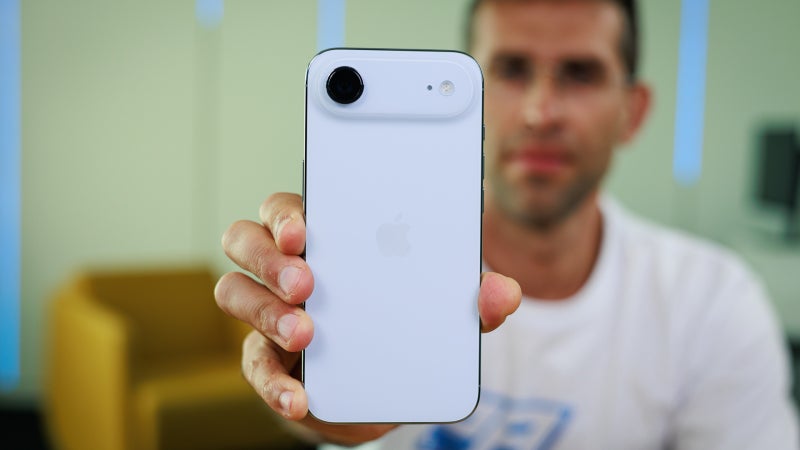 Best Buy is selling the unlocked Apple iPhone Air at a $100 discount for the first time ever