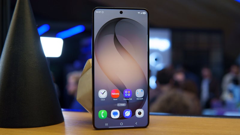 Here's your chance to save some money on the 512GB Galaxy S26+ AND get a $100 Amazon gift card!