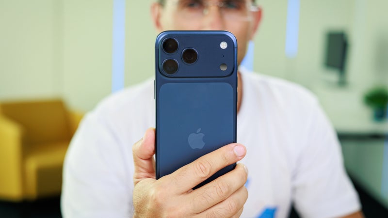 Apple's iPhone 17 Pro Max, iPhone 17, and 17 Pro were the world's top-selling smartphones in Q4 2025