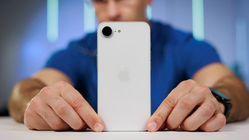 Your iPhone 17e is now easier to repair if you're handy enough