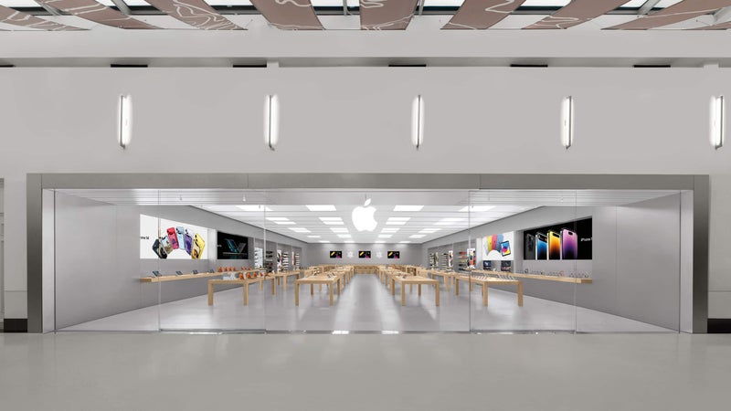 It's the end for the first unionized Apple Store that forced Cupertino to raise wages, but it's not what you think