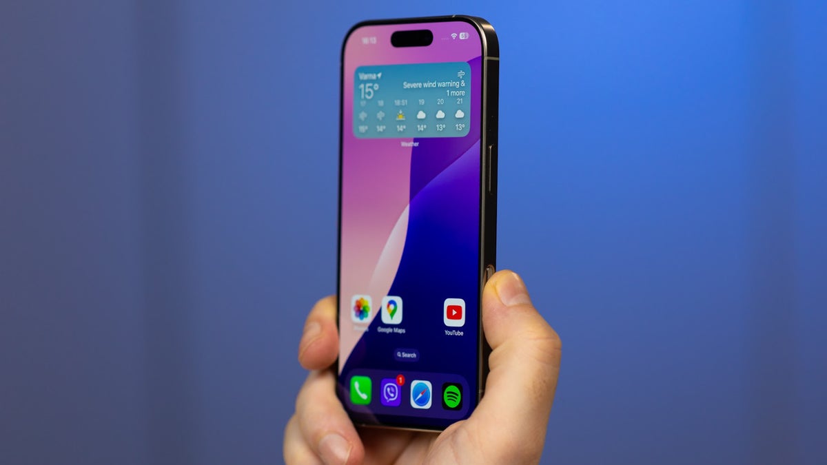 iPhone 16 Pro Max front