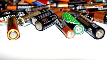 New type of anode-free battery promises to double your smartphone battery life