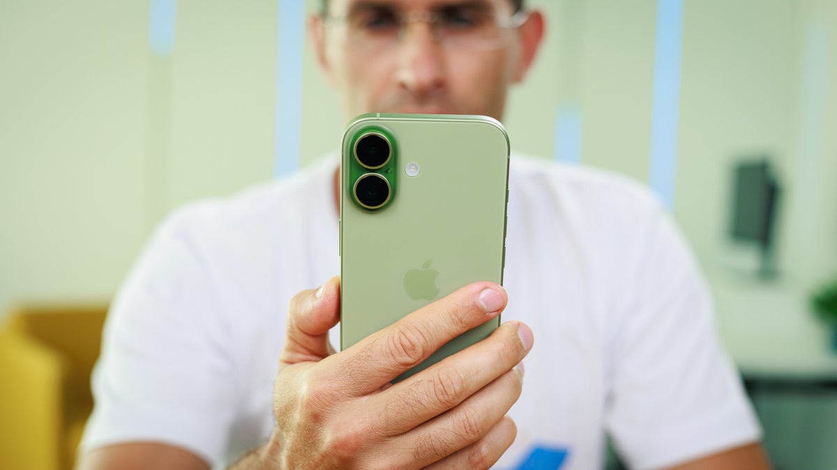 Using a green base iPhone 17