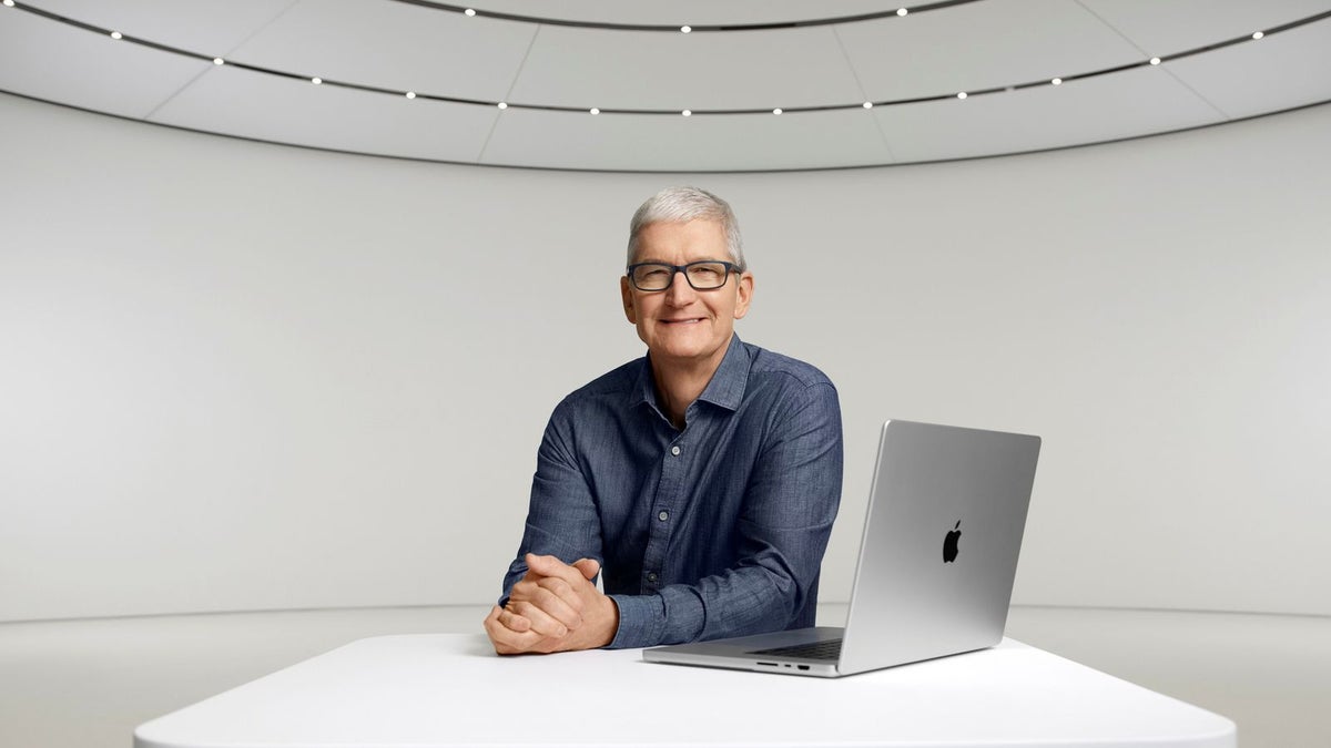 Apple announces new CEO as Tim Cook takes off his historic crown