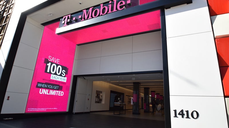 Latest T-Mobile rate hike has customers discussing alternatives