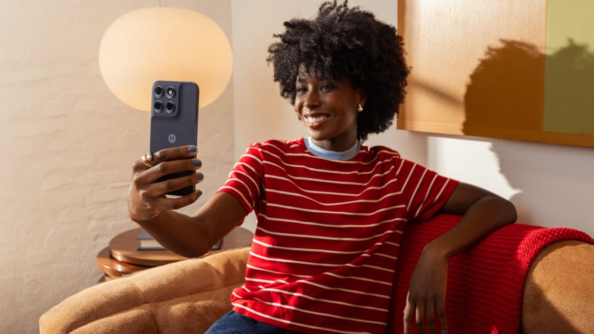 Moto G87 advanced camera system