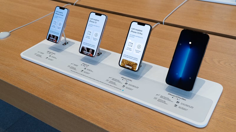Apple is talking to Samsung and Intel about supplying it with a very important iPhone component