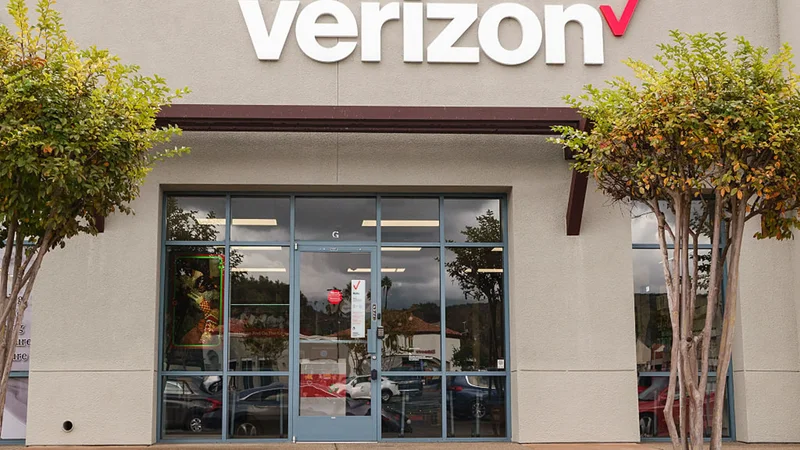 Verizon is giving customers a solid reason to avoid its stores