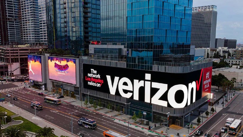 Verizon trying to get some customers to cough up an extra $15 every month