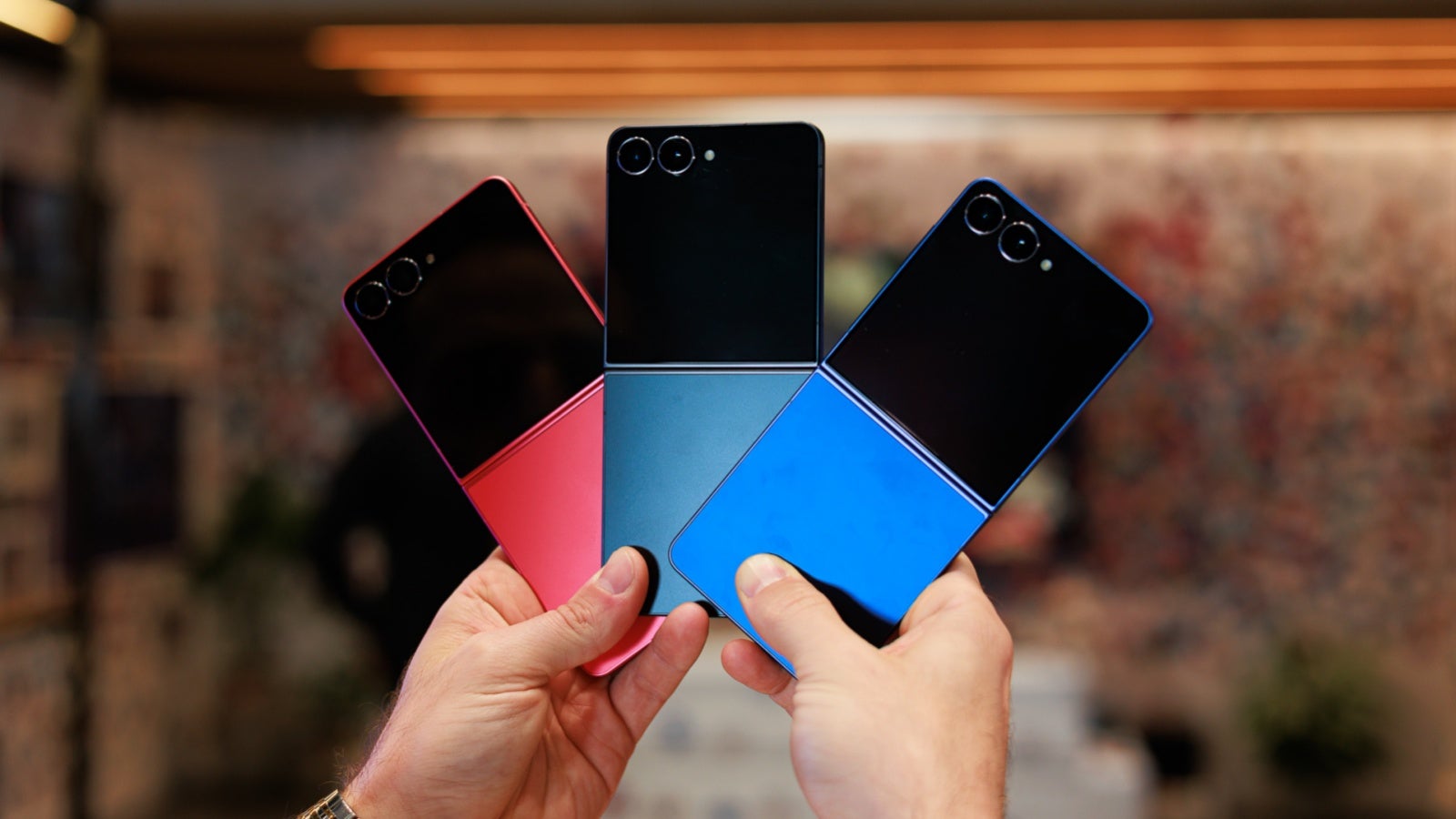 Giving up on the Galaxy Z Flip line would be Samsung's dumbest move... since the Galaxy Note's death