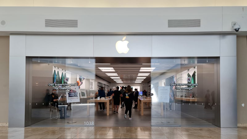 T-Mobile refuses to sell customer a new iPhone and tells him to buy it at the Apple Store