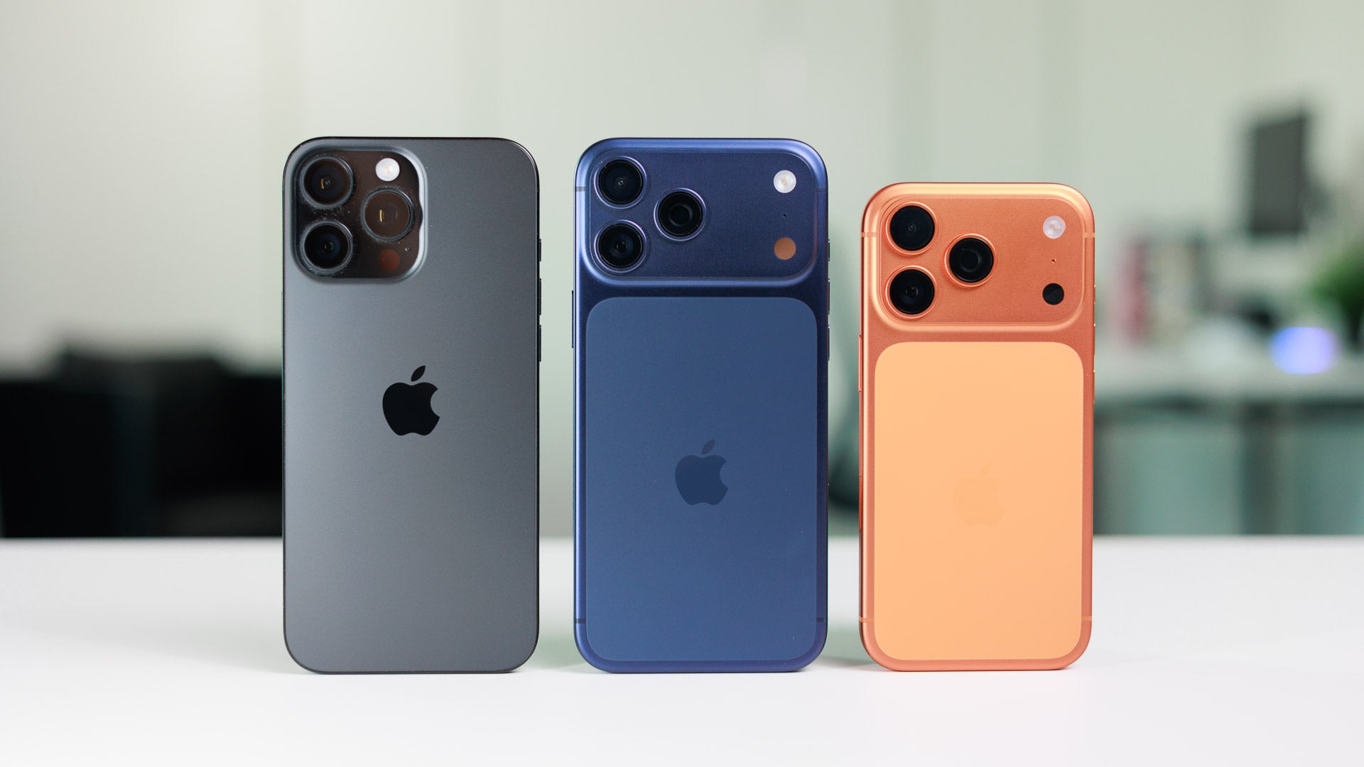 iPhone 16 Pro Max Size Guide: How does it compare to the iPhone 17 Pro Max with its camera plateau?