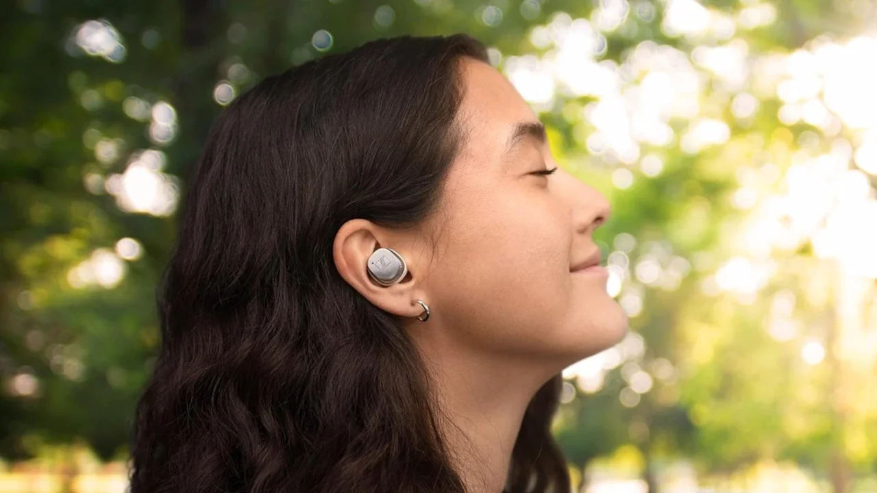 Sennheiser’s flagship Momentum True Wireless 4 drop by $100, easily outshining the competition